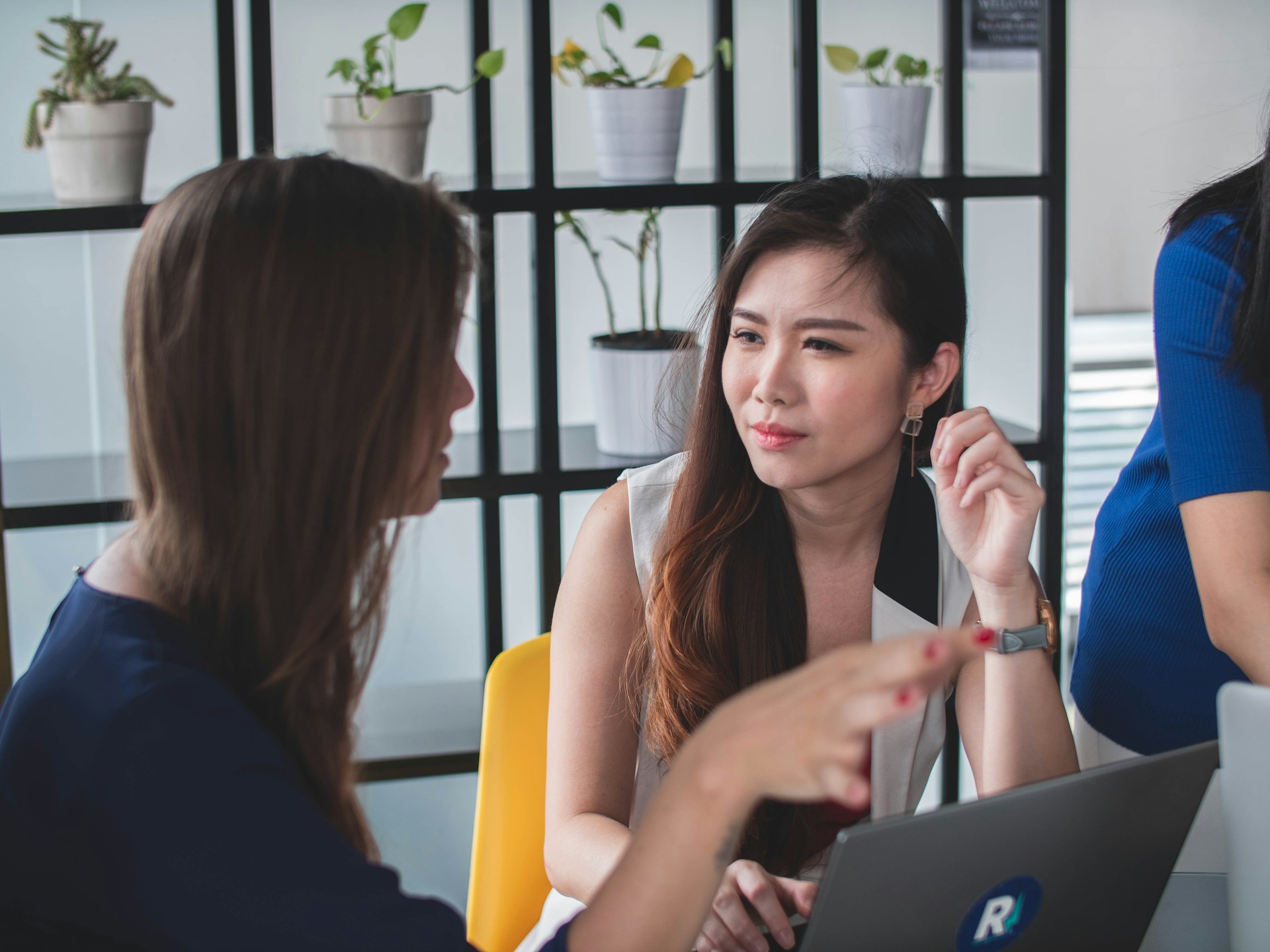 Các Câu Hỏi Phỏng Vấn Về Tình Huống và Cách Xử Lý